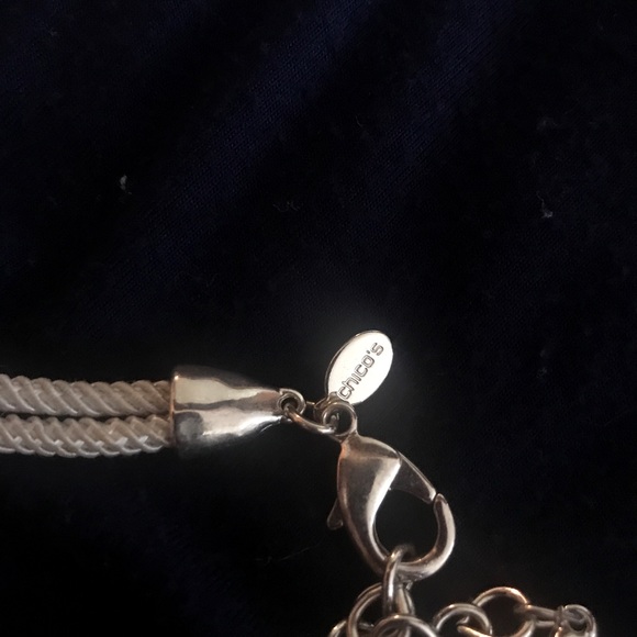 Stunning Chico’s statement necklace - Picture 3 of 4